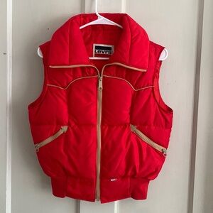 Vintage Levi’s Puffy Vest. Size small